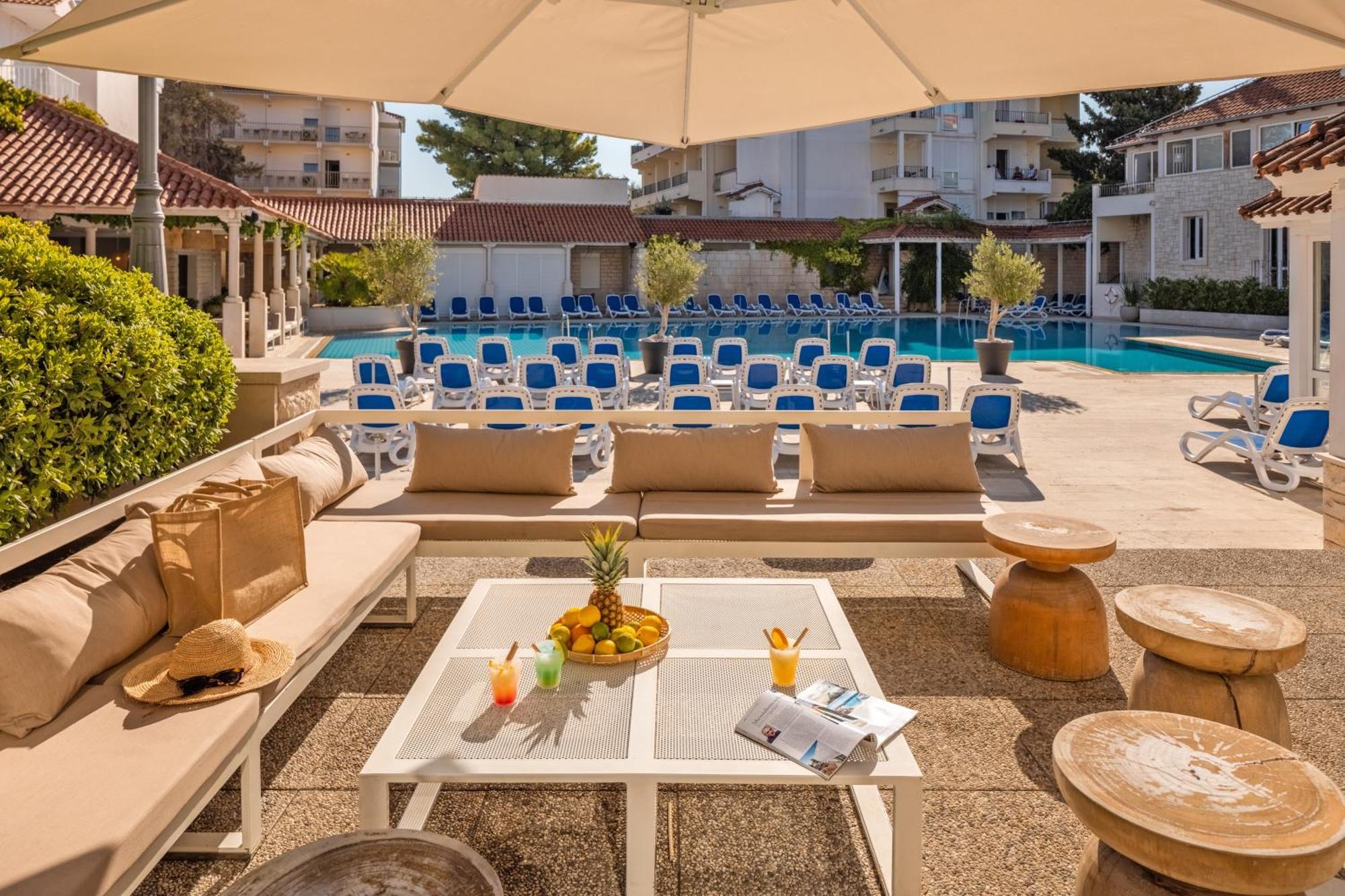 Hotel Waterman Kaktus Supetar Kültér fotó